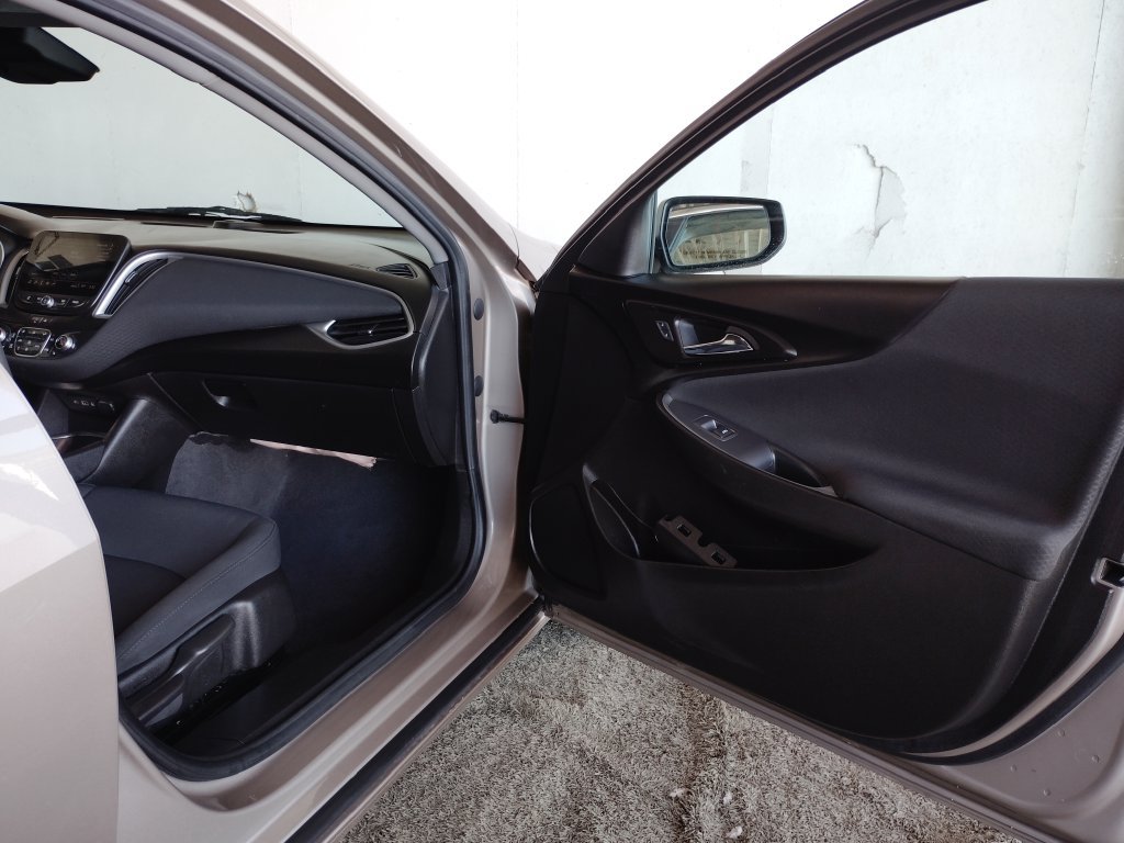 Used 2023 Chevrolet Malibu LT FWD image 10
