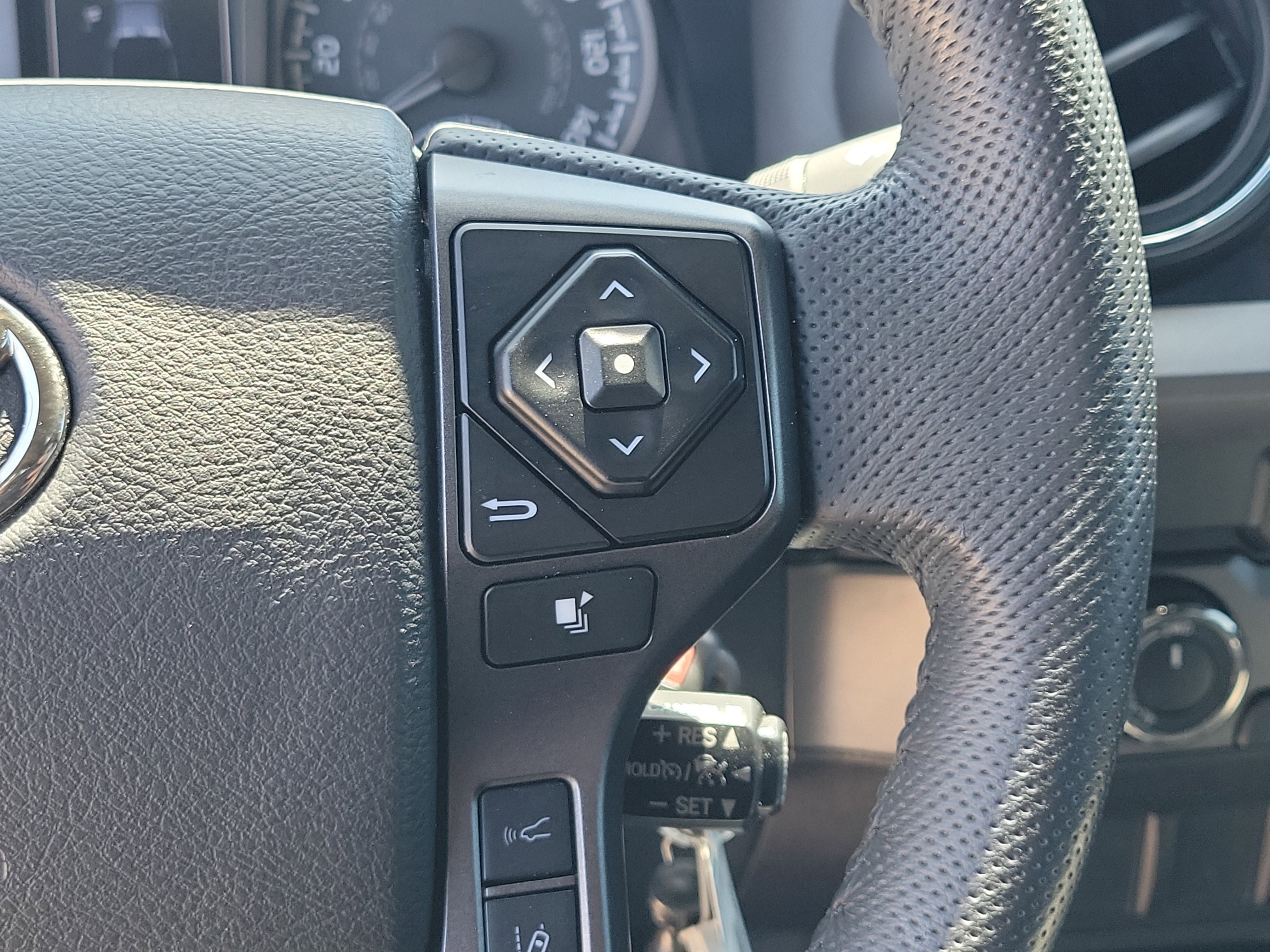 Used 2023 Toyota Tacoma TRD Sport image 23