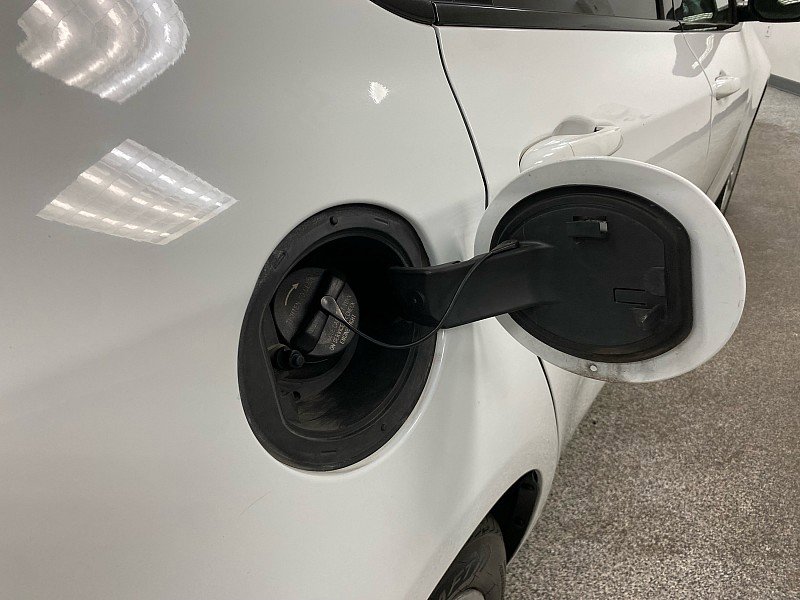 Used 2016 Dodge Dart SXT image 27