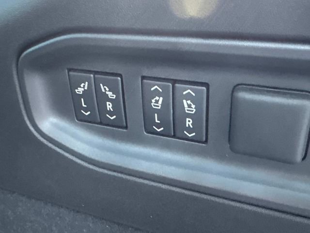 New 2026 Cadillac Vistiq Sport w/ LPO, Floor Liner Package image 7