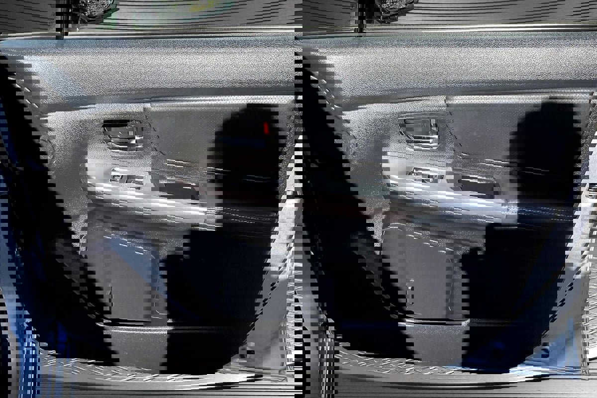 Used 2015 Subaru Crosstrek Touring w/ Popular Package #1 image 27