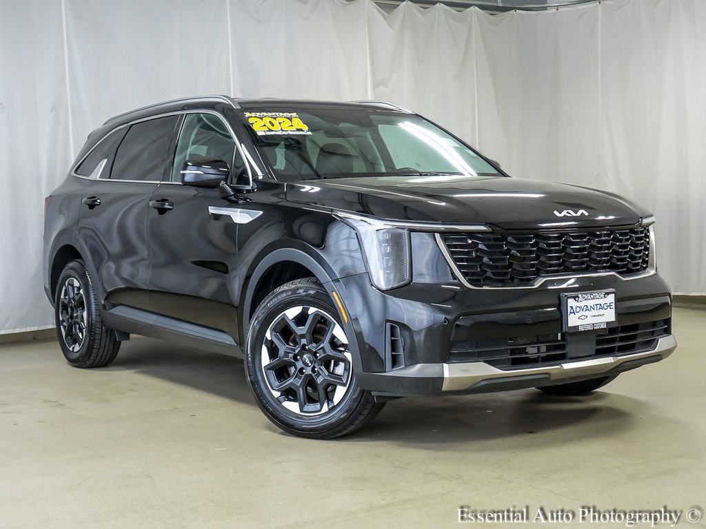 Used 2024 Kia Sorento S image 2