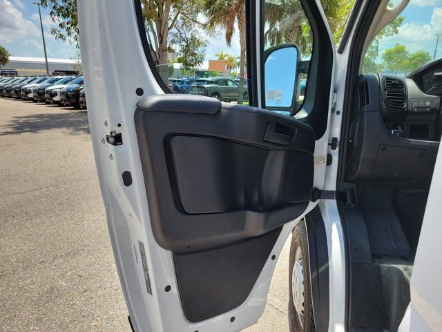 Used 2026 RAM ProMaster 2500 w/ Convenience Group FWD image 23