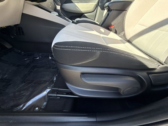 Certified 2023 Hyundai Venue SEL FWD image 12