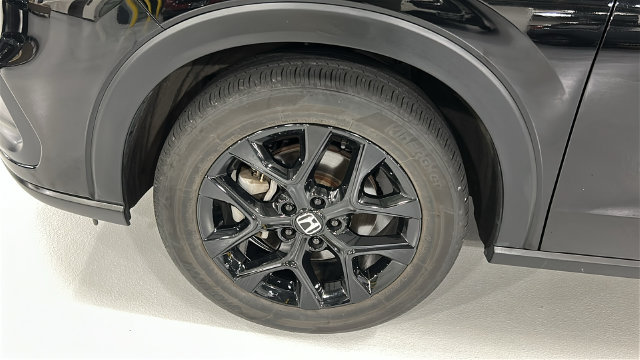 Used 2023 Honda HR-V Sport image 8