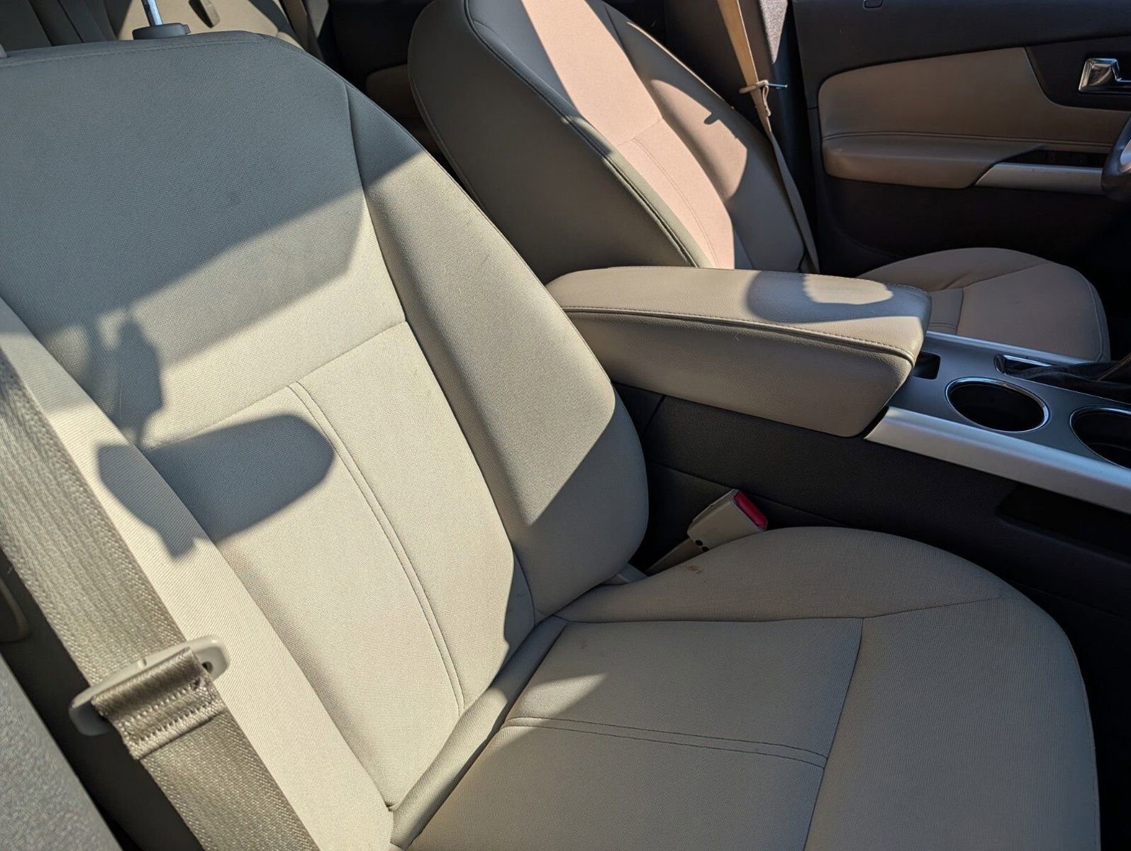 Used 2013 Ford Edge SE image 18