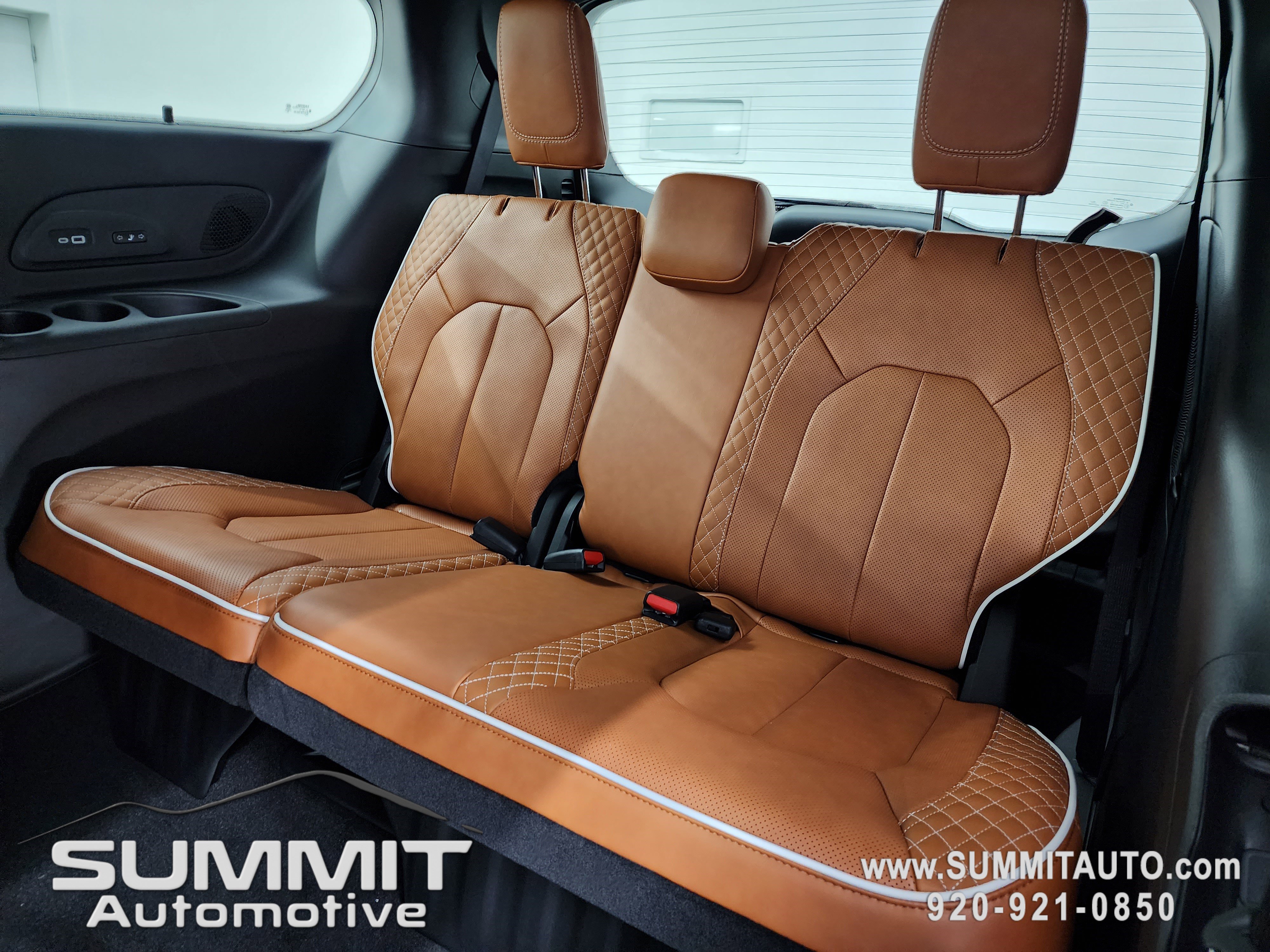 New 2026 Chrysler Pacifica Pinnacle w/ Trailer Tow Group image 10