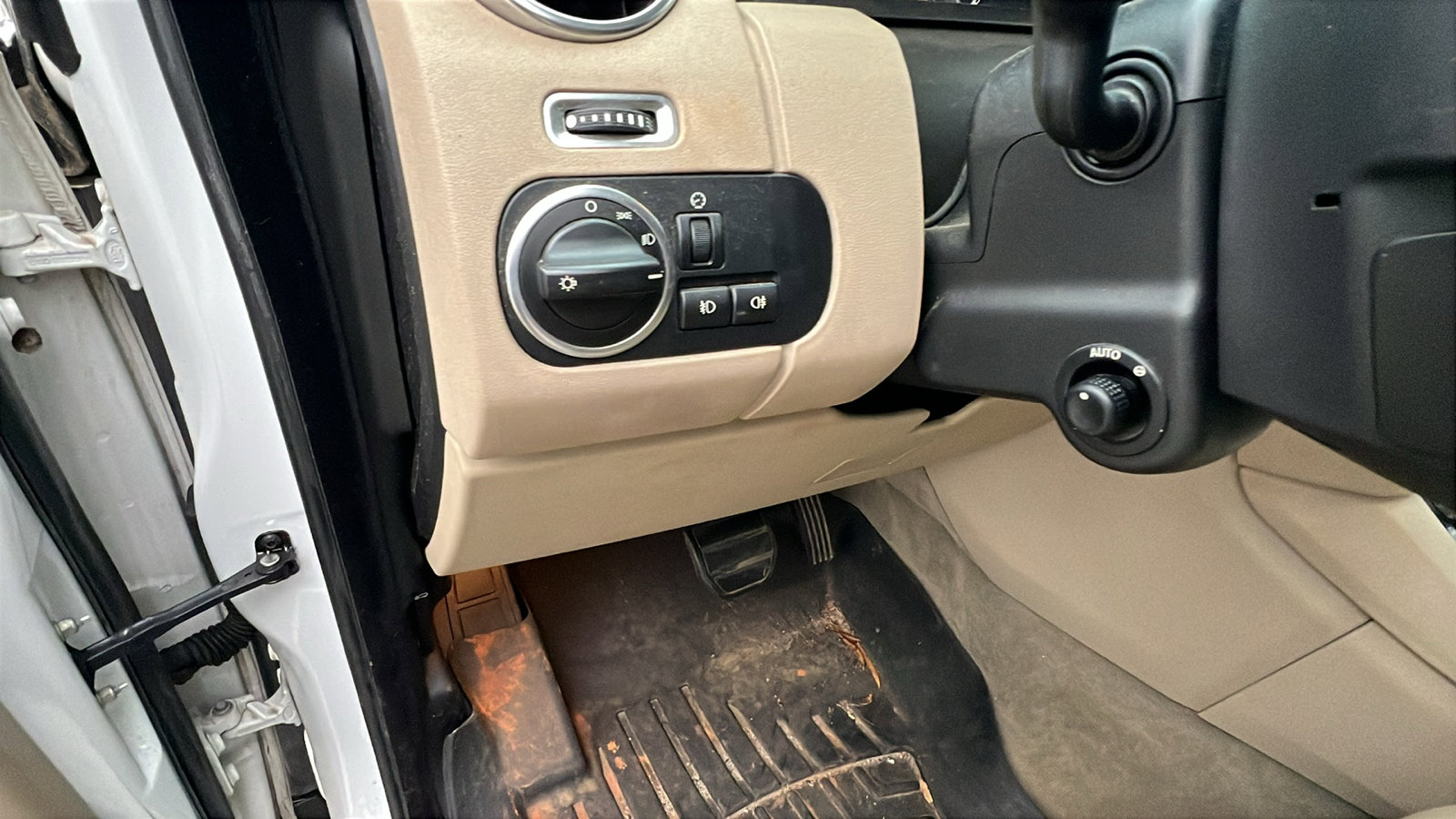 Used 2012 Land Rover LR4 HSE LUX image 27