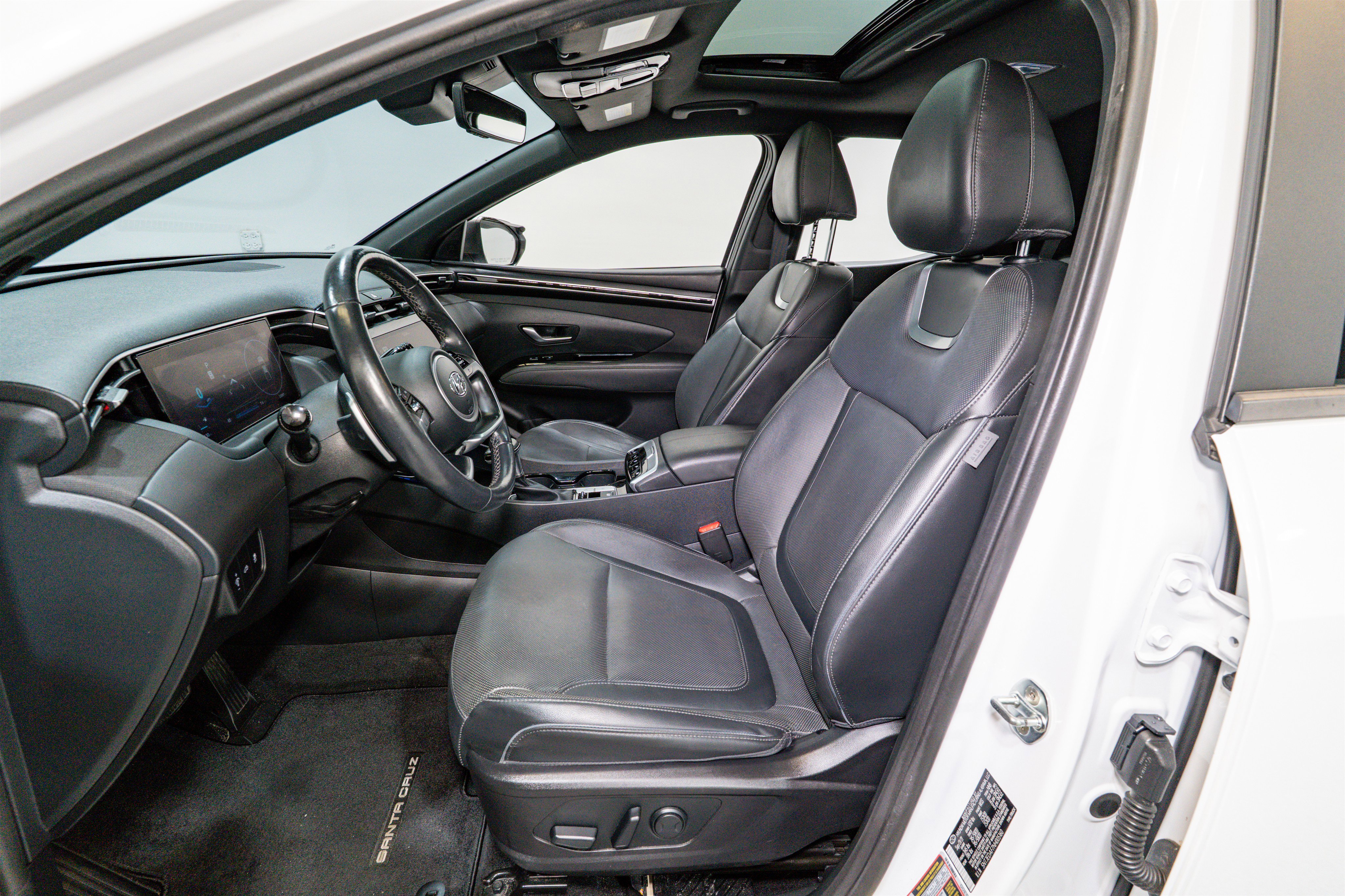 Used 2022 Hyundai Santa Cruz Limited image 17