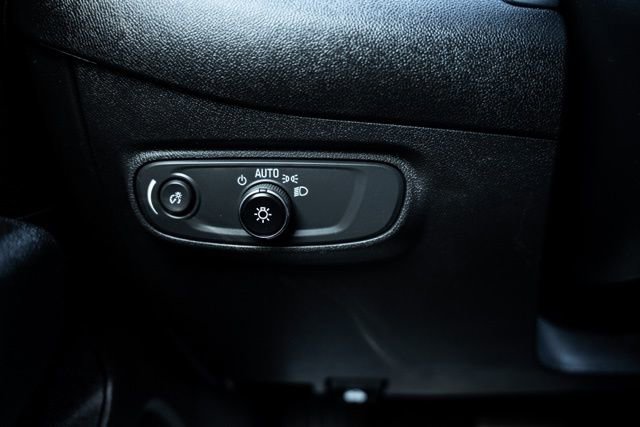 Used 2023 Chevrolet Equinox LT AWD/4WD image 18