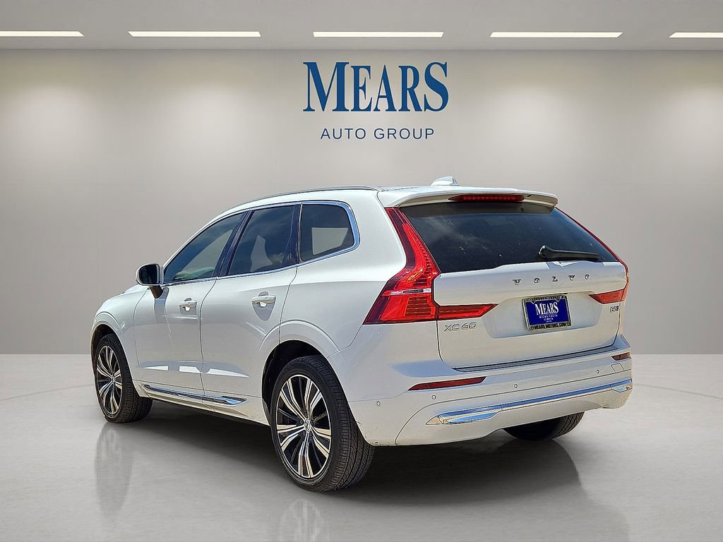 Used 2023 Volvo XC60 B5 Plus AWD/4WD image 4