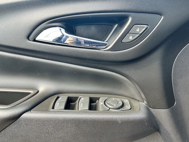 Used 2021 Chevrolet Equinox LT image 18