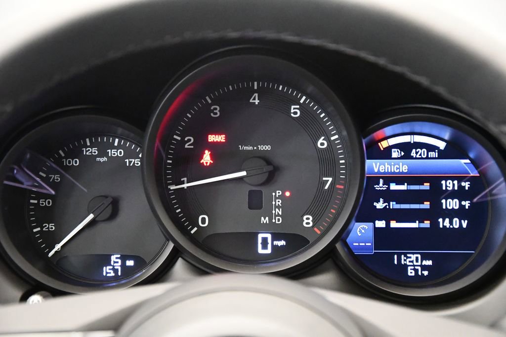 Used 2025 Porsche Macan image 24