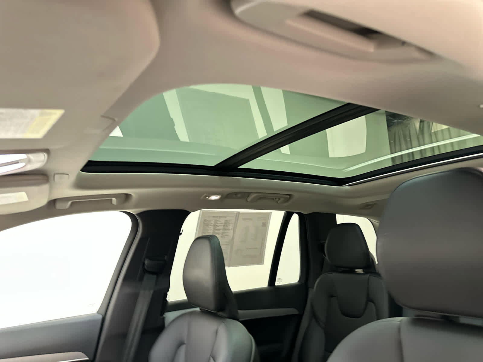 Used 2023 Volvo XC90 B5 Core w/ Protection Package image 32