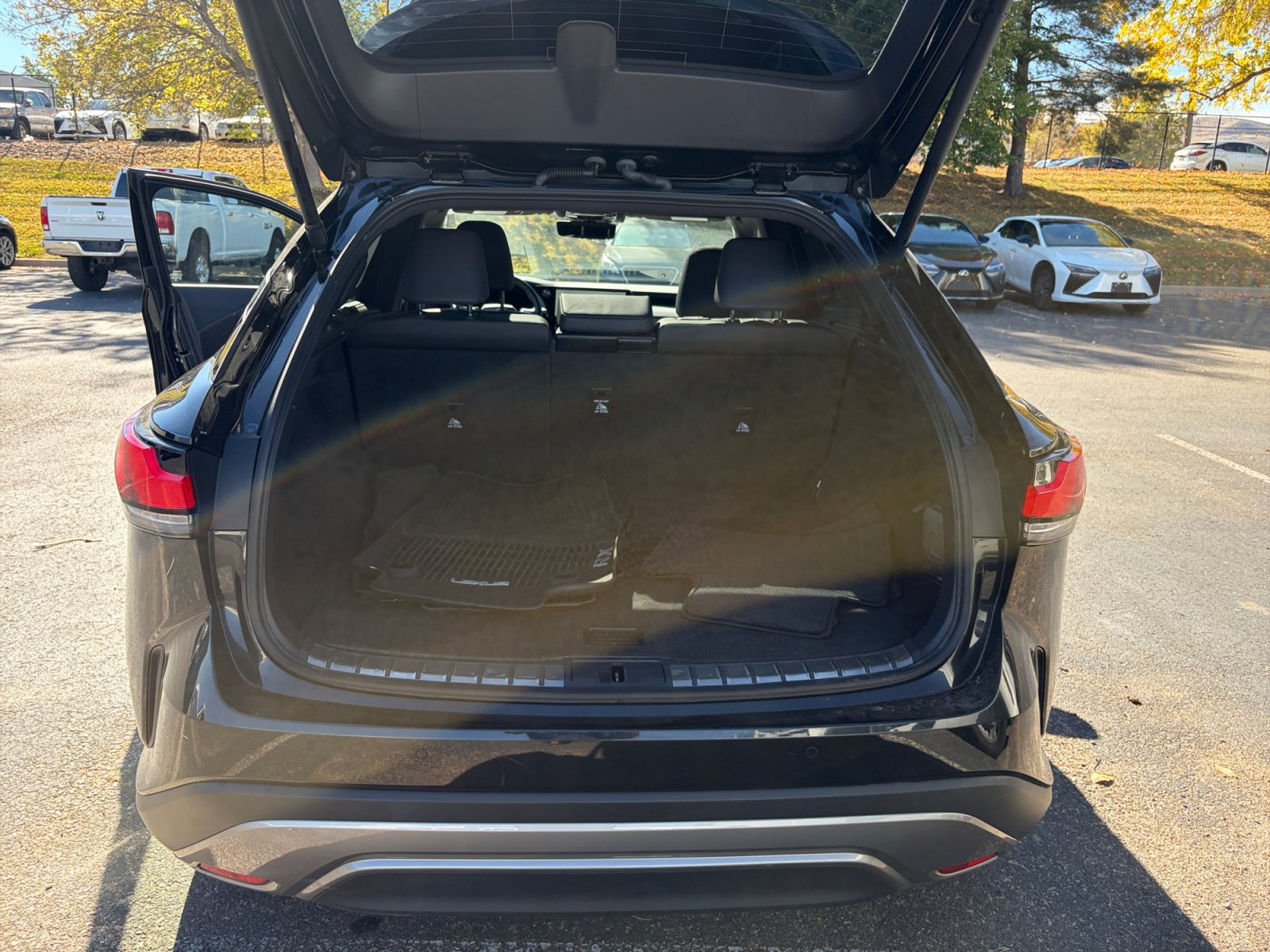 Used 2024 Lexus RX 450h AWD w/ Convenience Package image 32