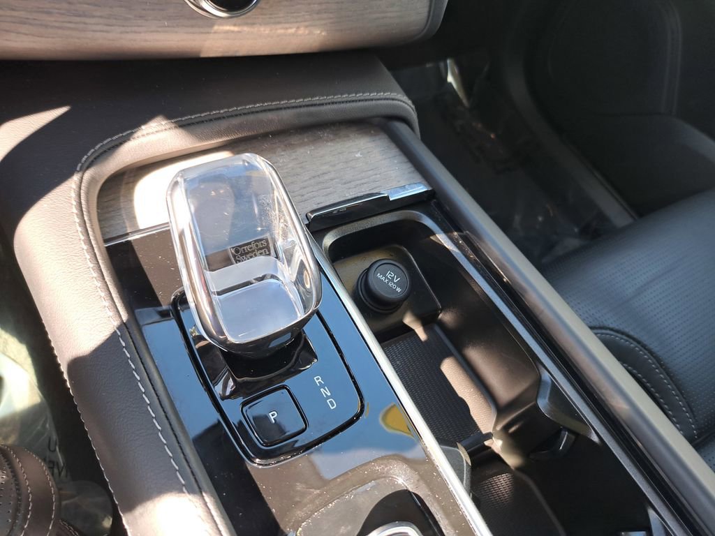 Used 2023 Volvo XC90 T8 Ultimate image 14