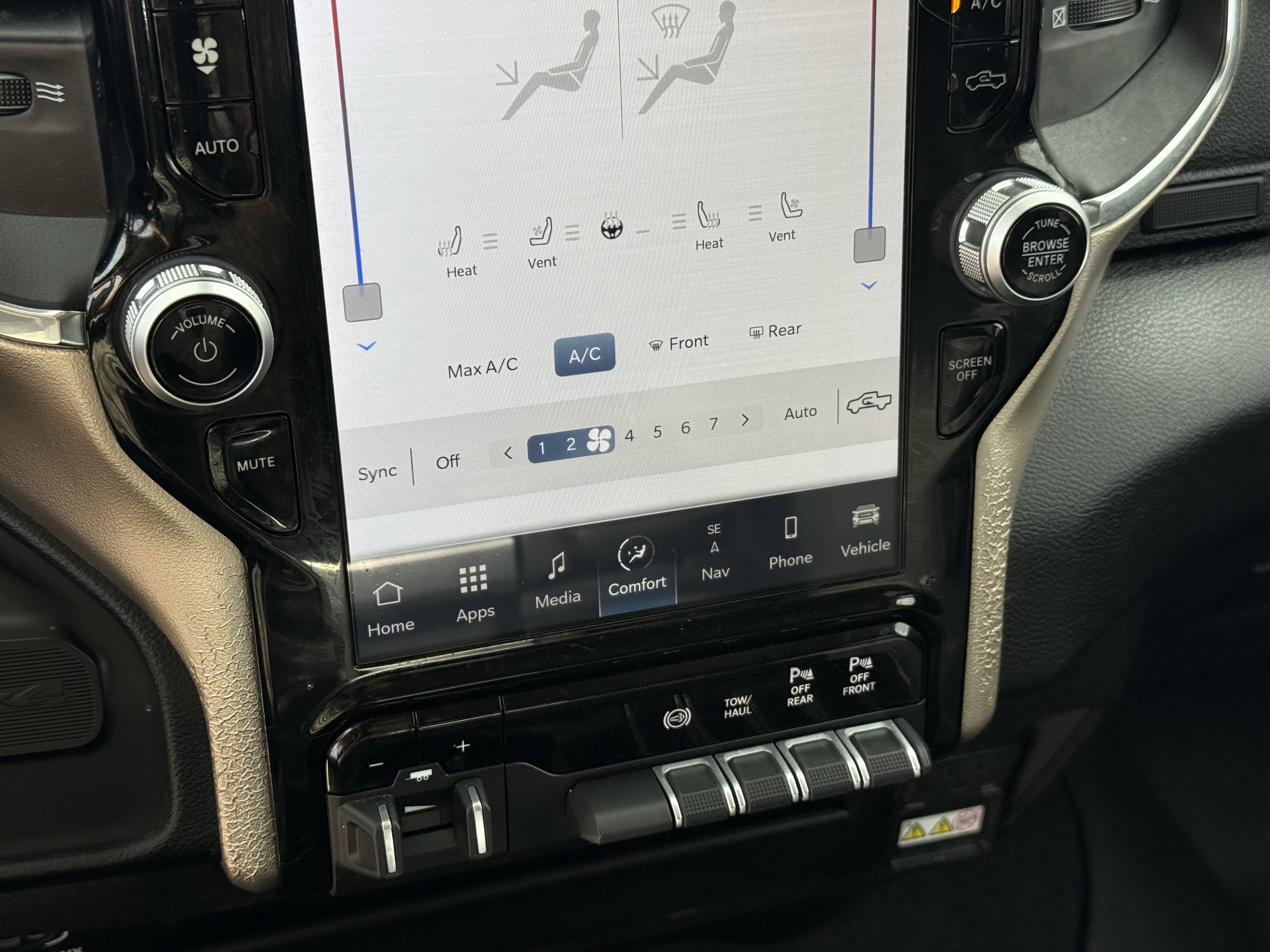 Used 2024 RAM 2500 Laramie image 22