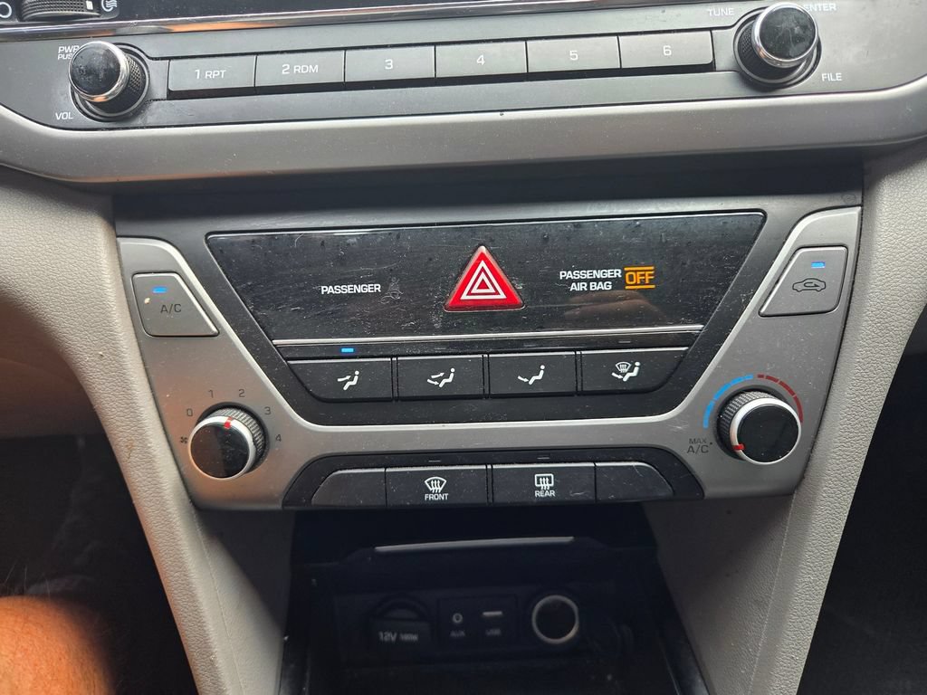 Used 2017 Hyundai Elantra SE FWD image 20