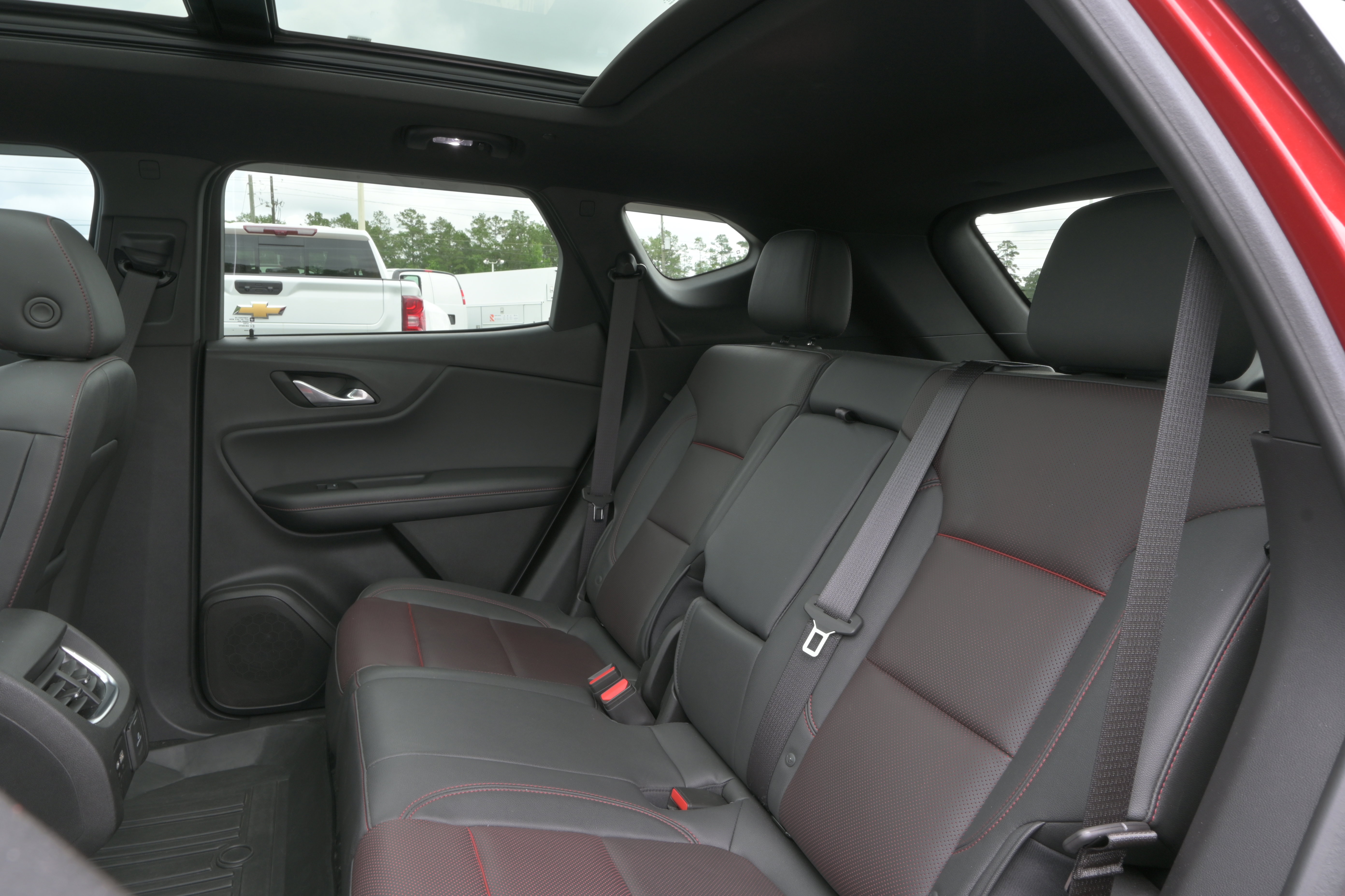 Used 2024 Chevrolet Blazer RS FWD image 11