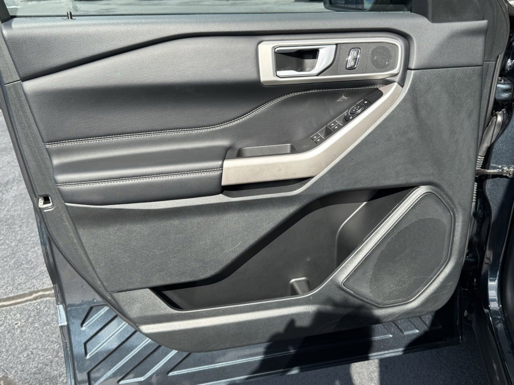 Used 2023 Ford Explorer XLT w/ Equipment Group 202A image 20