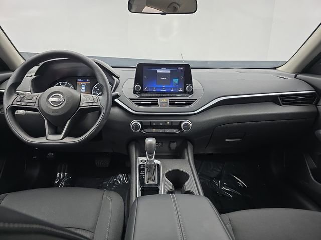 Used 2025 Nissan Altima 2.5 S image 21