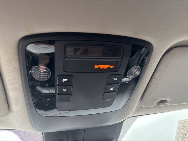 Certified 2023 Kia Carnival LX FWD image 16