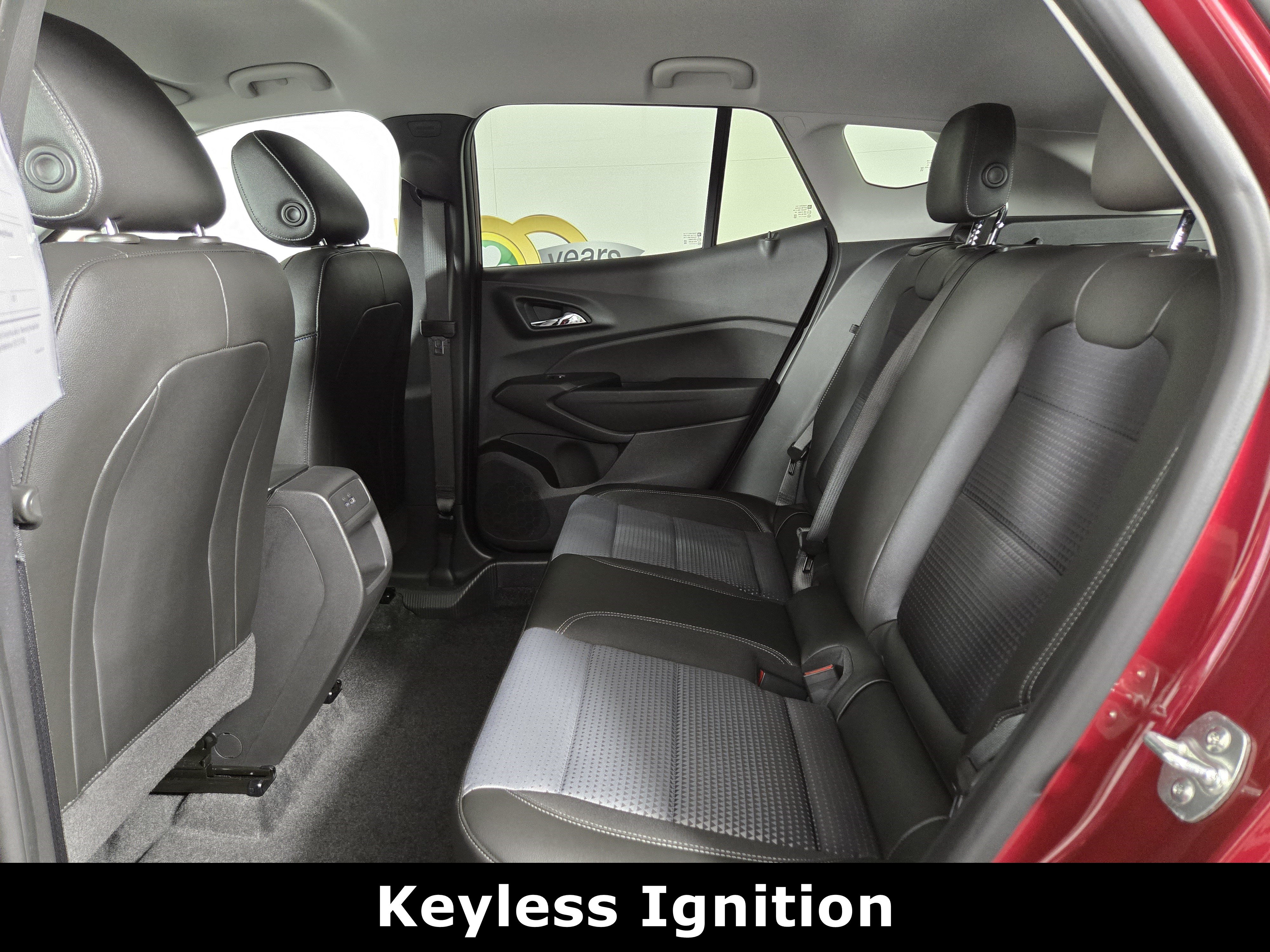 Certified 2025 Chevrolet Trax LT w/ LT Convenience Package FWD image 12