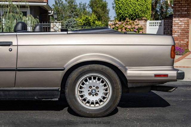 Used 1989 BMW 325i Convertible RWD image 5