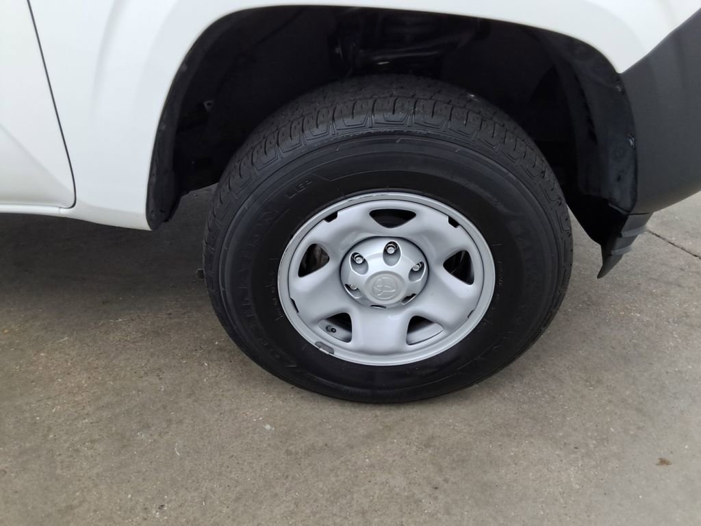 Used 2021 Toyota Tacoma SR RWD image 21