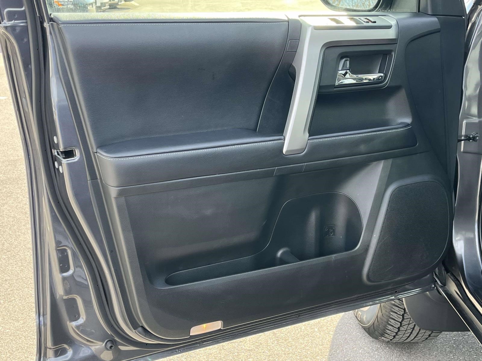 Used 2022 Toyota 4Runner SR5 Premium w/ Moonroof Package RWD image 15