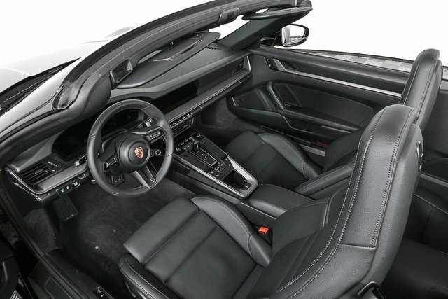 Certified 2025 Porsche 911 Carrera image 26