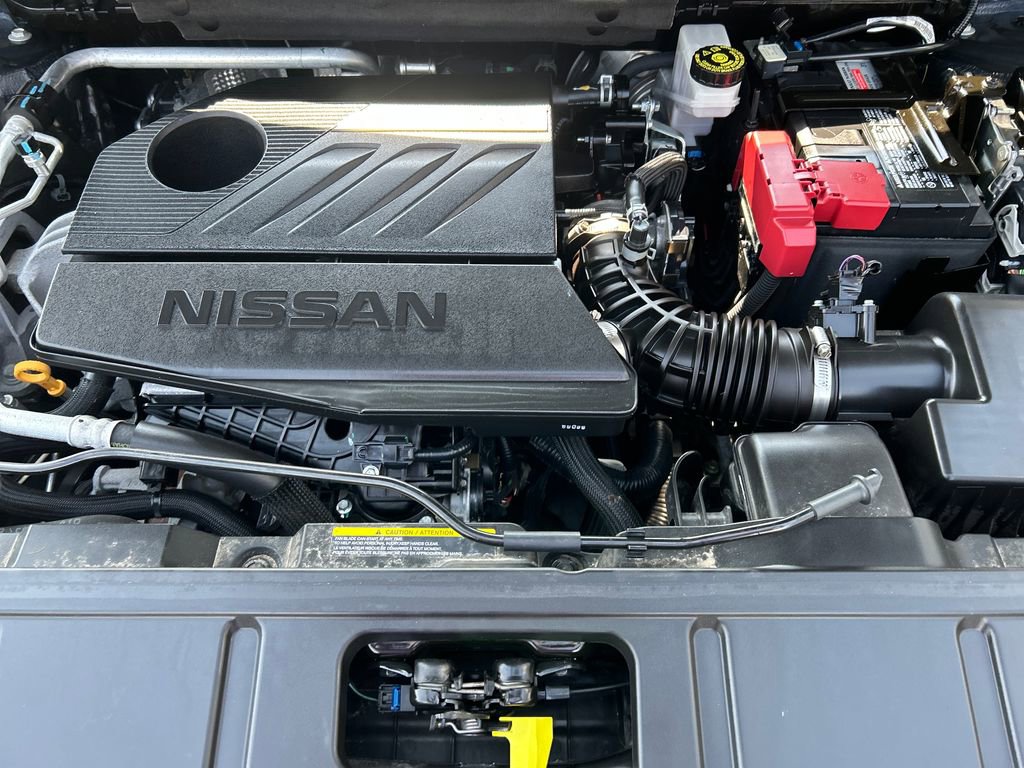Used 2025 Nissan Rogue SV FWD image 24