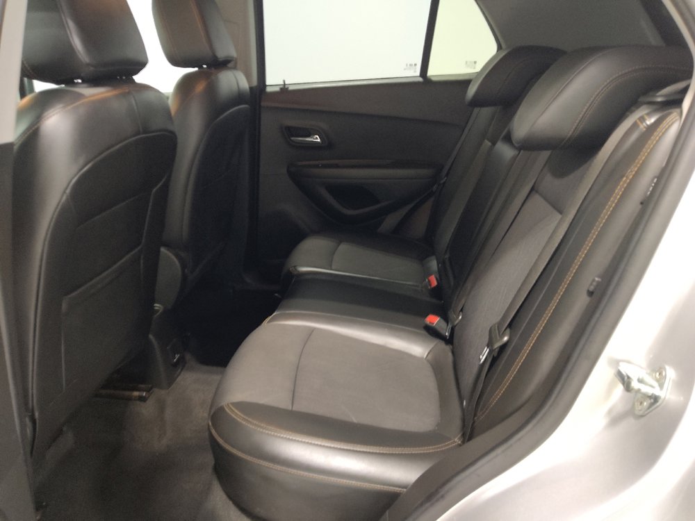 Used 2019 Chevrolet Trax LT w/ LT Convenience Package image 18