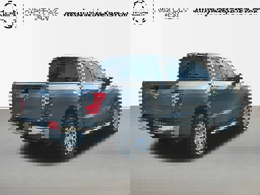 Used 2019 Nissan Titan SV image 5