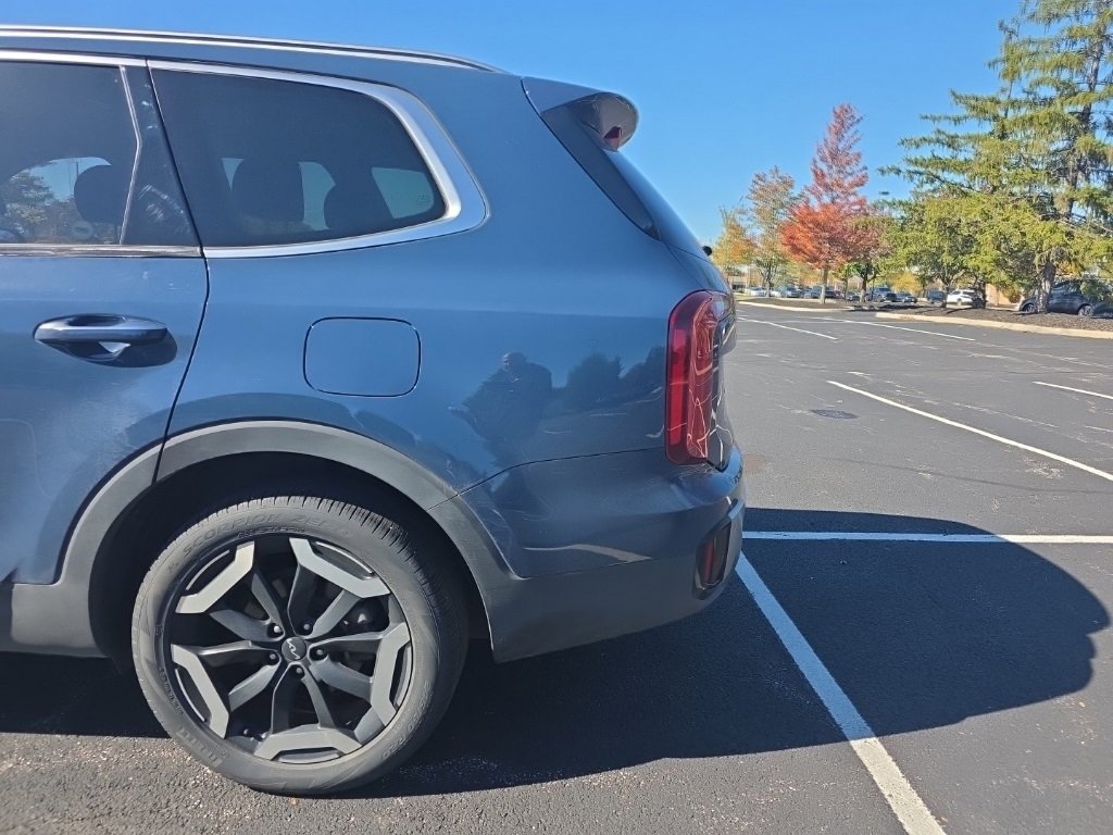 Used 2023 Kia Telluride S image 15