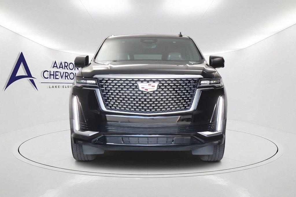 Used 2023 Cadillac Escalade Premium Luxury w/ Performance Package AWD/4WD image 2