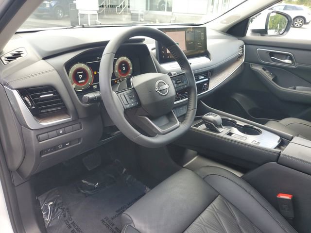 Used 2025 Nissan Rogue Platinum FWD image 15