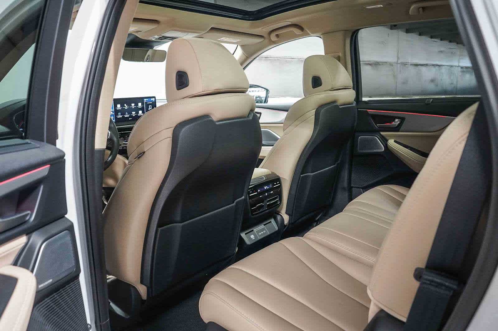 Used 2025 Acura MDX FWD w/ Technology Package image 19