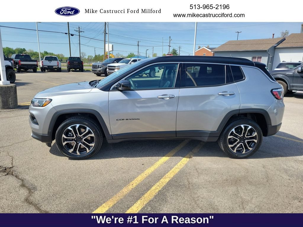 Used 2024 Jeep Compass Limited AWD/4WD image 2