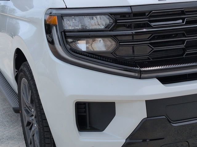 New 2026 Ford Expedition Max Platinum AWD/4WD image 9
