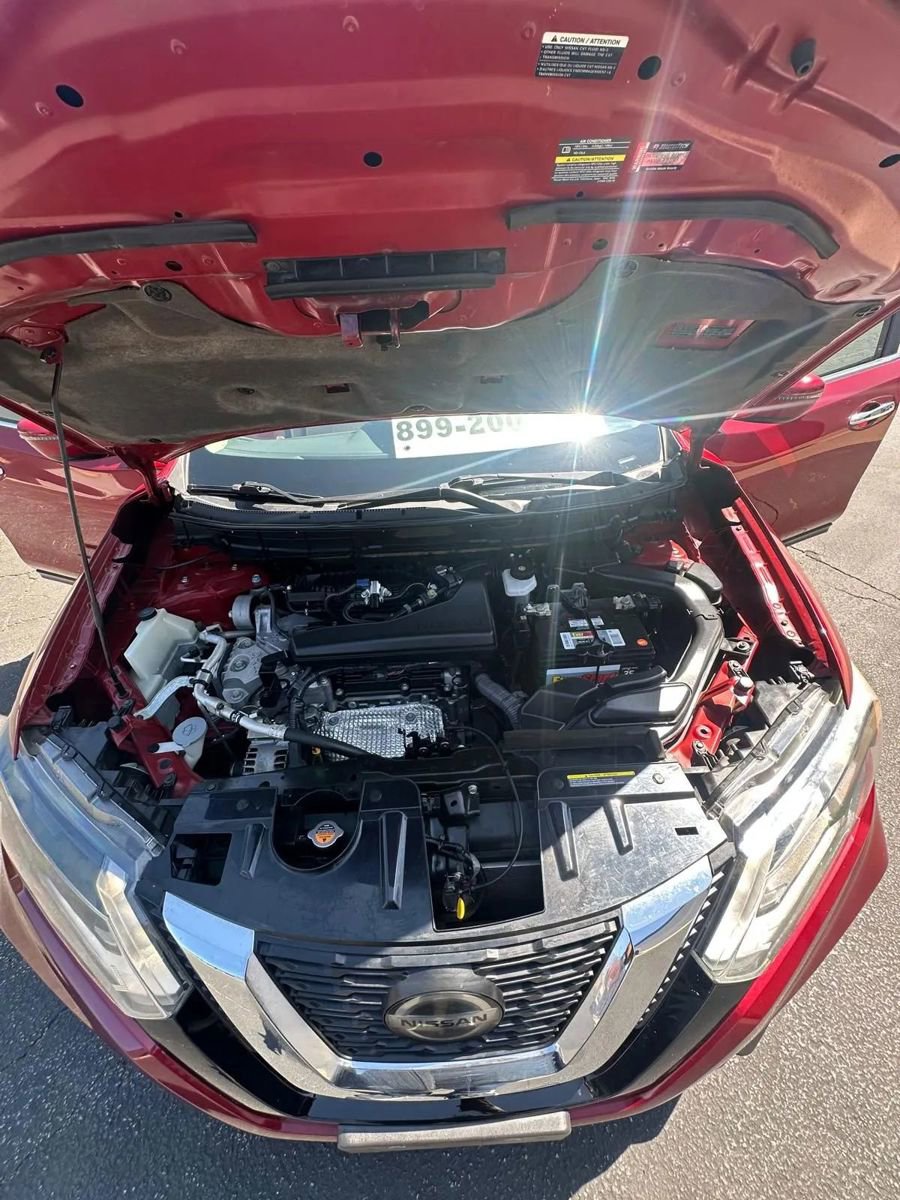 Used 2018 Nissan Rogue SV image 14