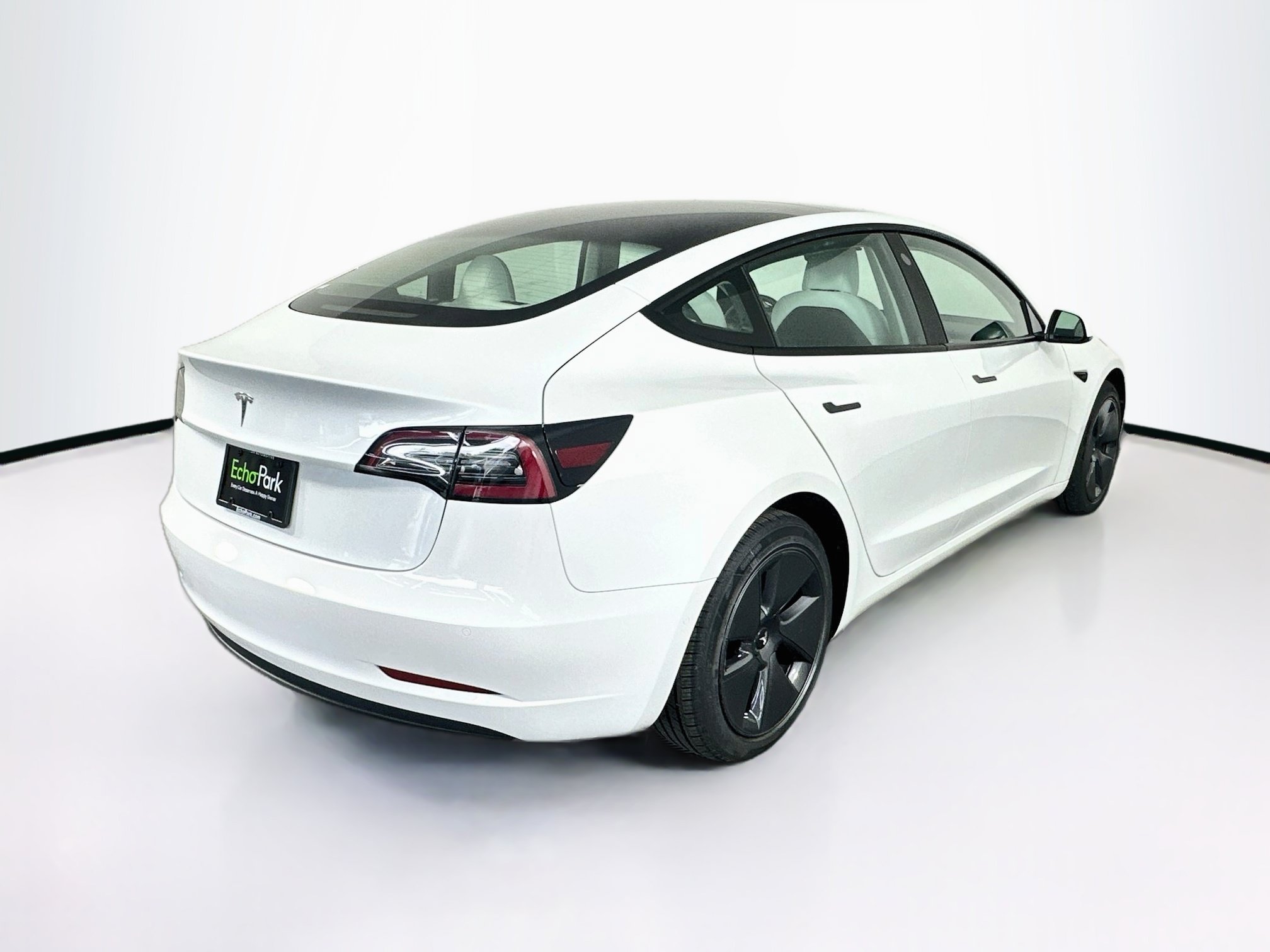 Used 2022 Tesla Model 3 Standard Range Plus RWD image 9