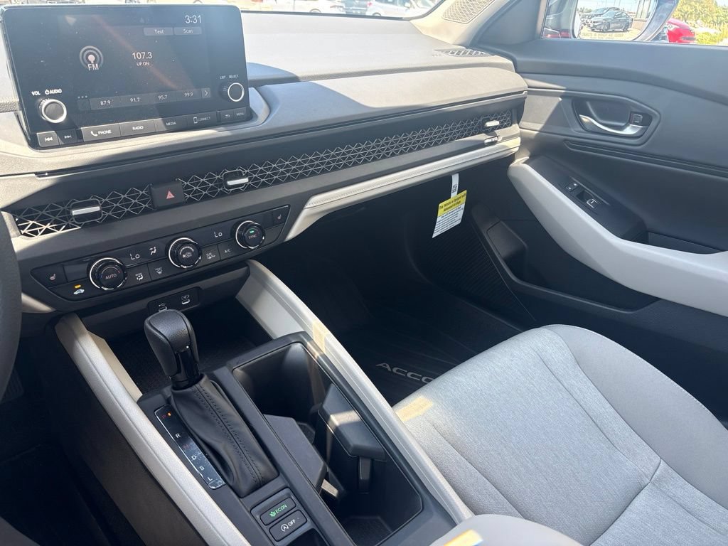 Certified 2025 Honda Accord SE image 21
