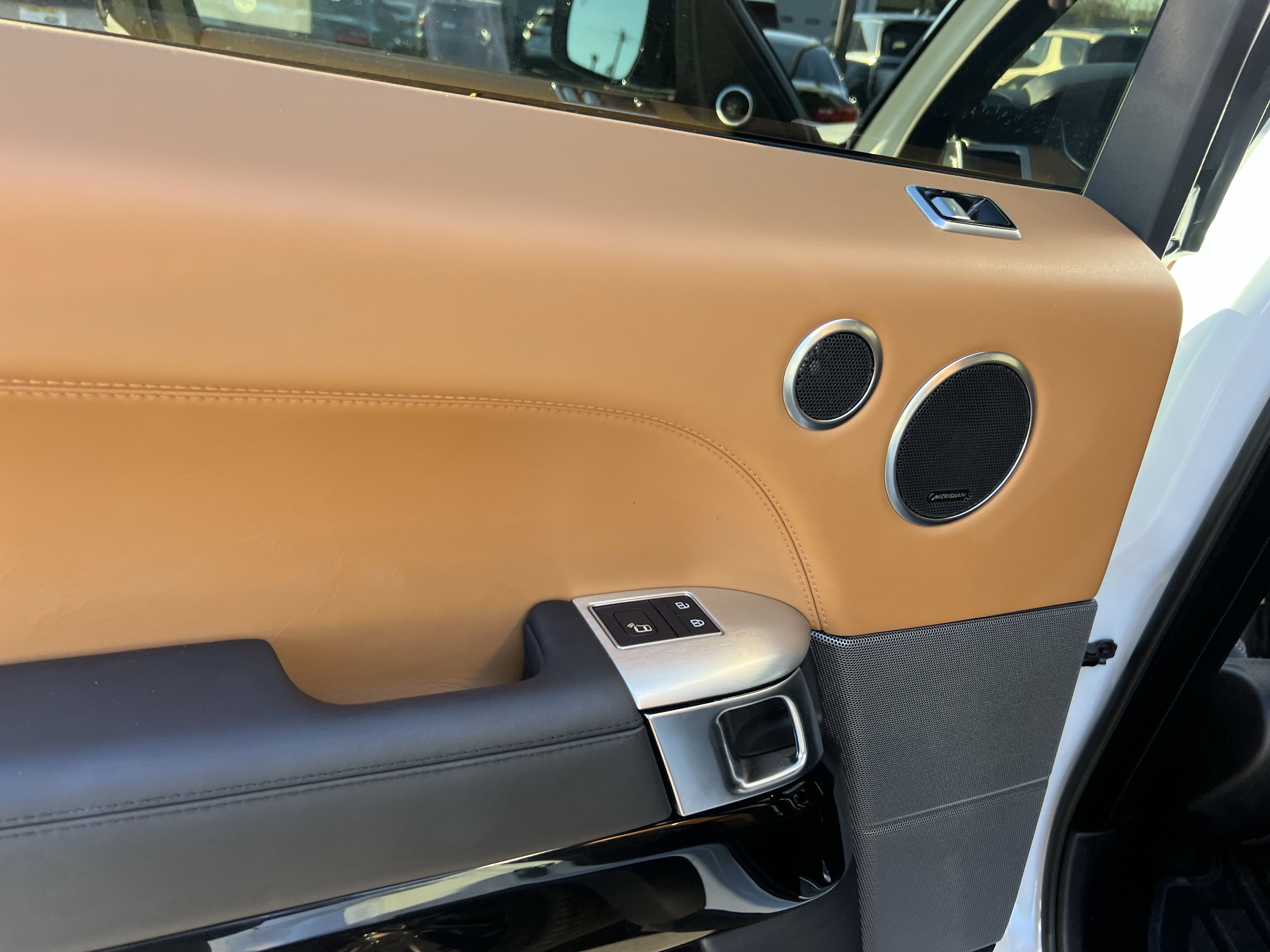 Certified 2022 Land Rover Range Rover Sport SVR image 30