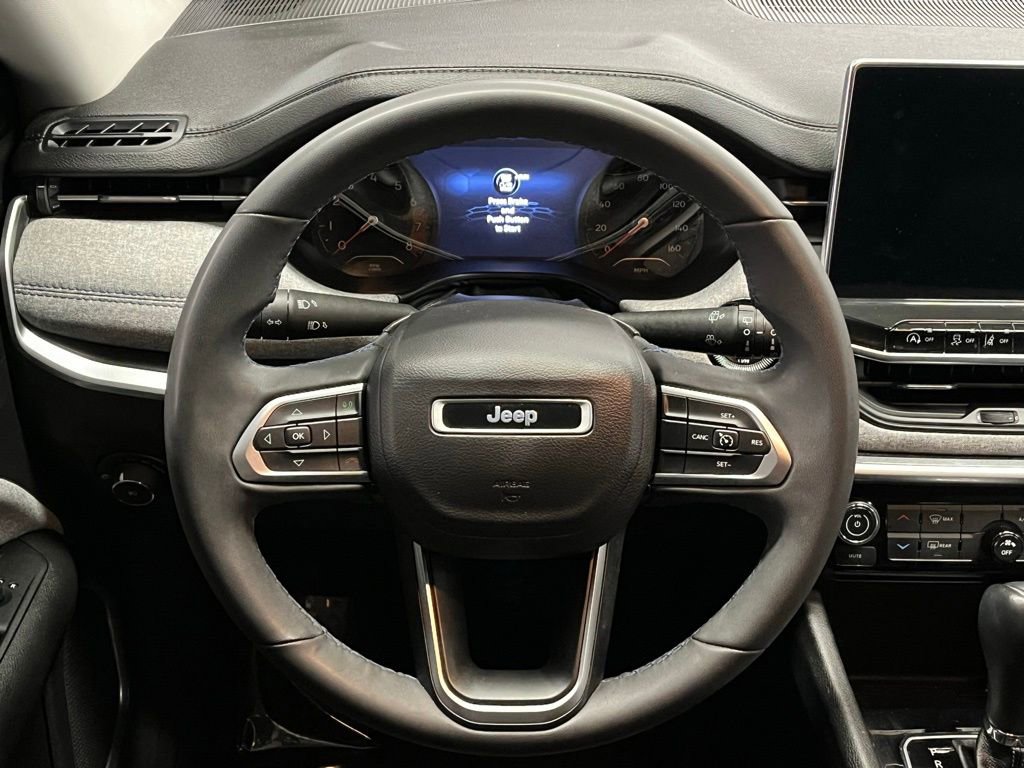 Used 2022 Jeep Compass Latitude image 8