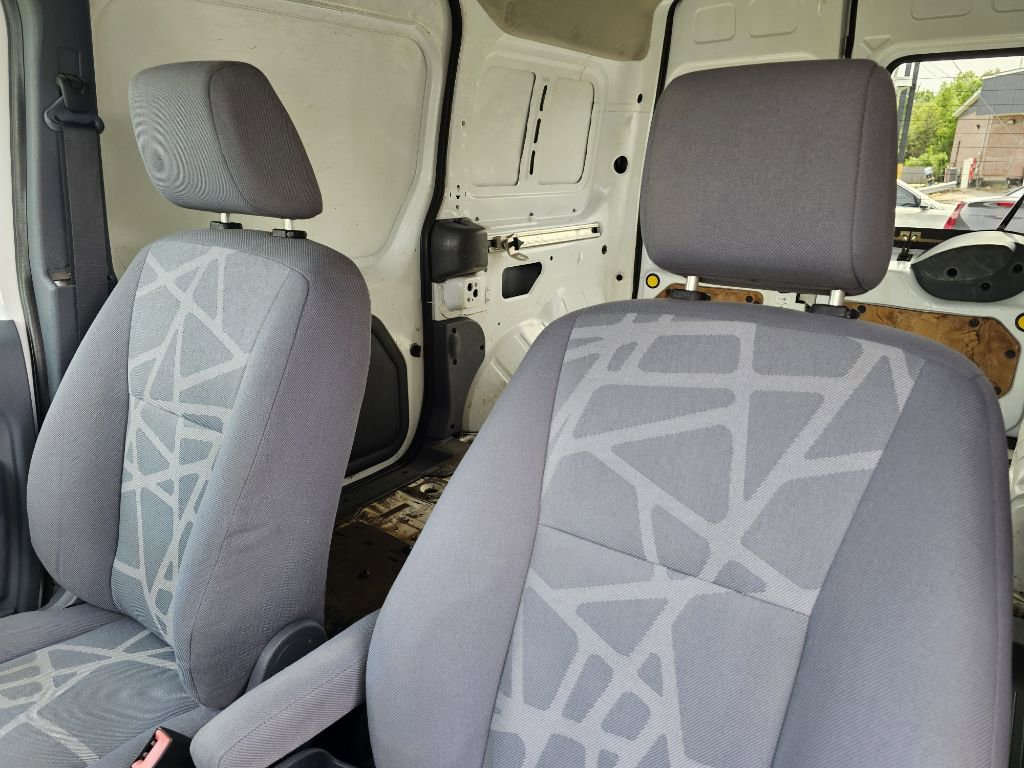 Used 2010 Ford Transit Connect XLT FWD image 15