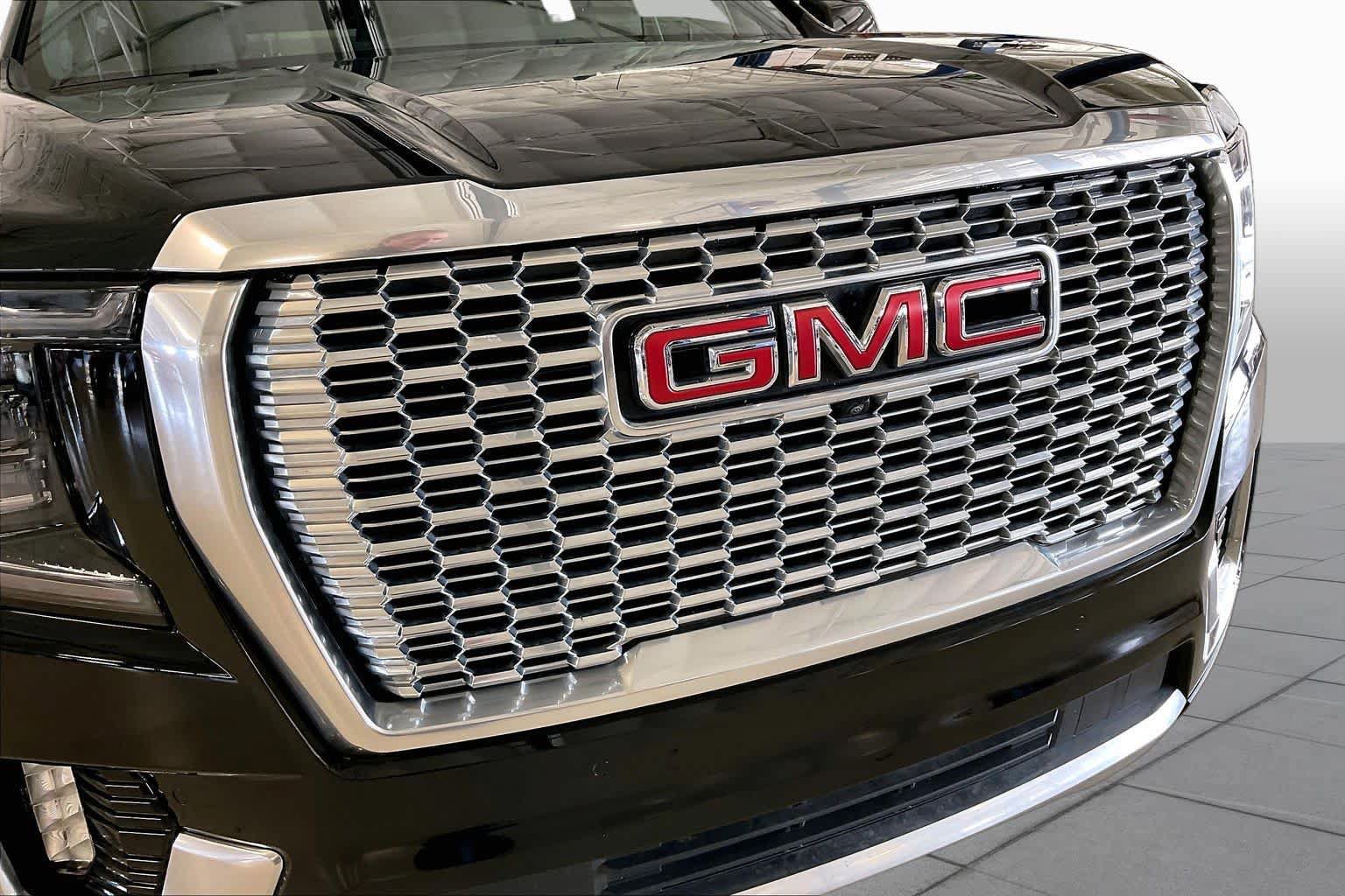Used 2024 GMC Yukon Denali w/ Denali Reserve Package AWD/4WD image 30
