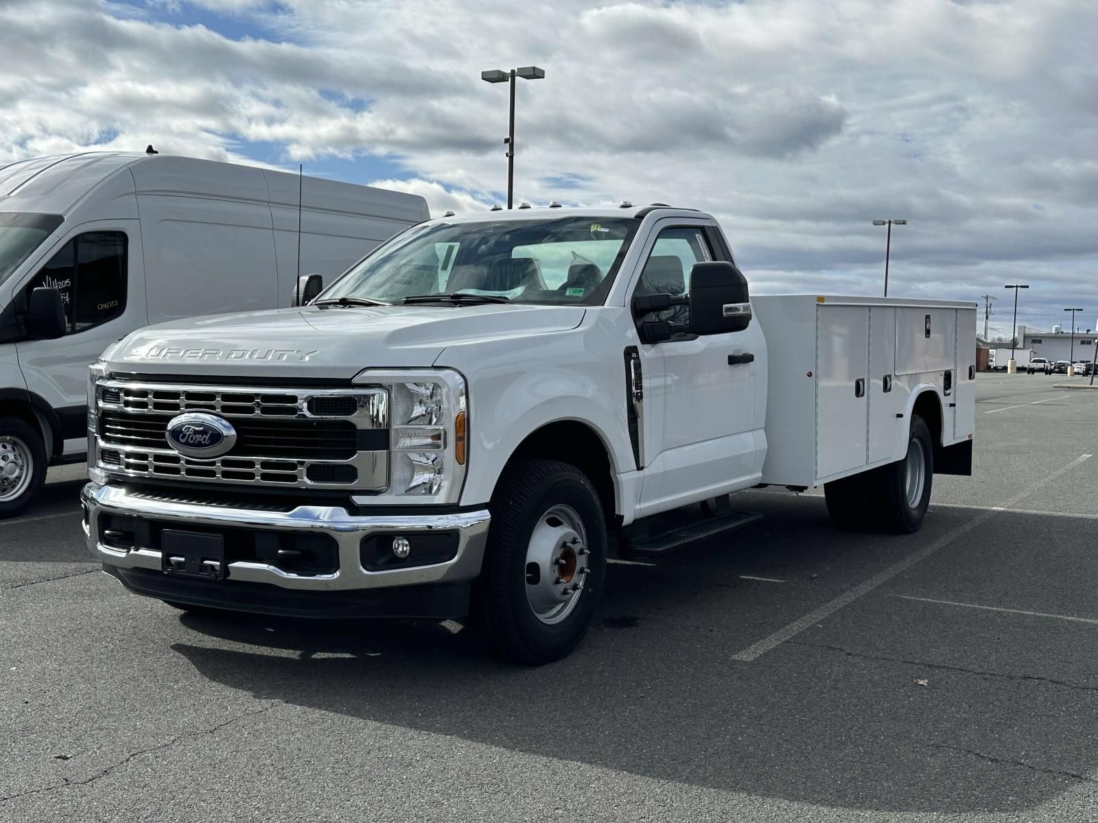 New 2024 Ford F350 XL w/ XL Chrome Package RWD image 5