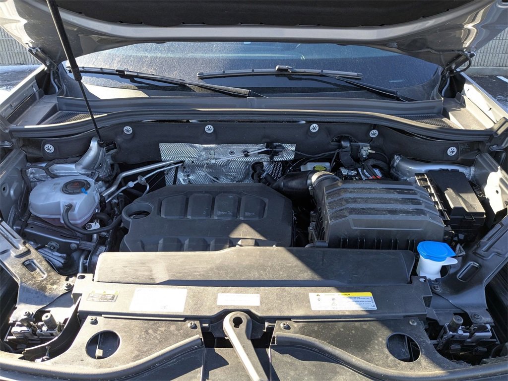 Used 2025 Volkswagen Atlas SE image 37