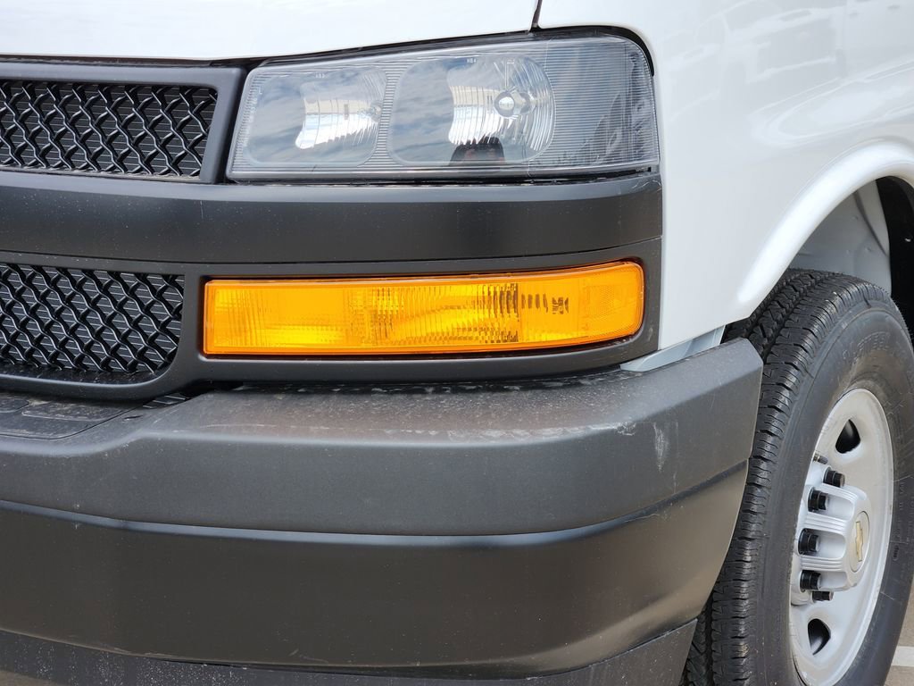 New 2026 Chevrolet Express 2500 w/ Driver Convenience Package RWD image 6